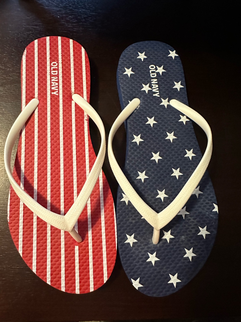 Old Navy Red & Navy Star-Striped Flip Flops